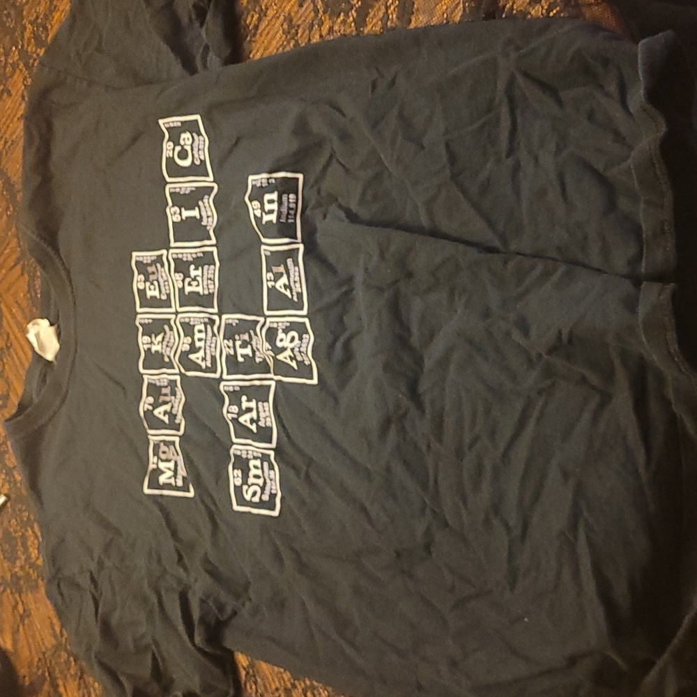 Medium fruit of the loom t shirt